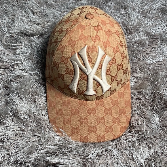 Gucci Other - Gucci yankee hat